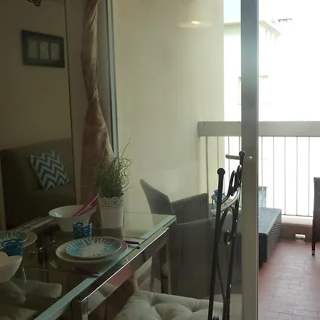 Le Soleil D'or Apartment *